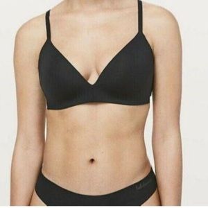 Lululemon take shape bra